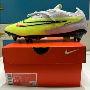 NIB Phantom GX Elite SG size 9M cleats